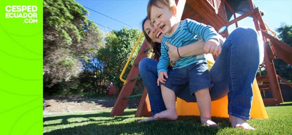 IMG META Césped Sintético seguro para niños